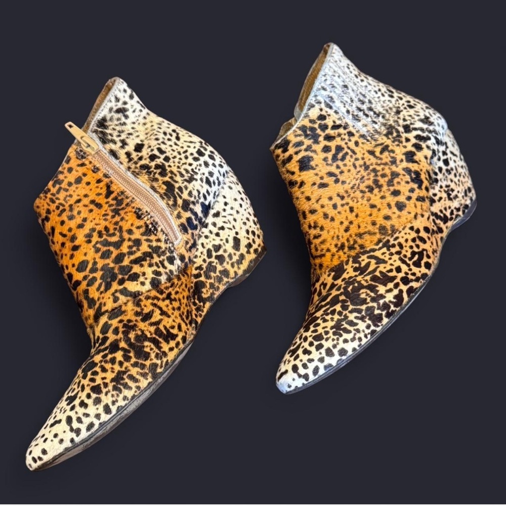 Matisse Animal Print Ankle Booties side zipper little wedge pony hair size 7
